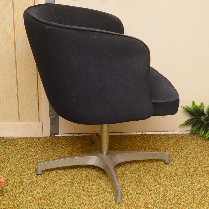Vintage Brody Swivel Chair