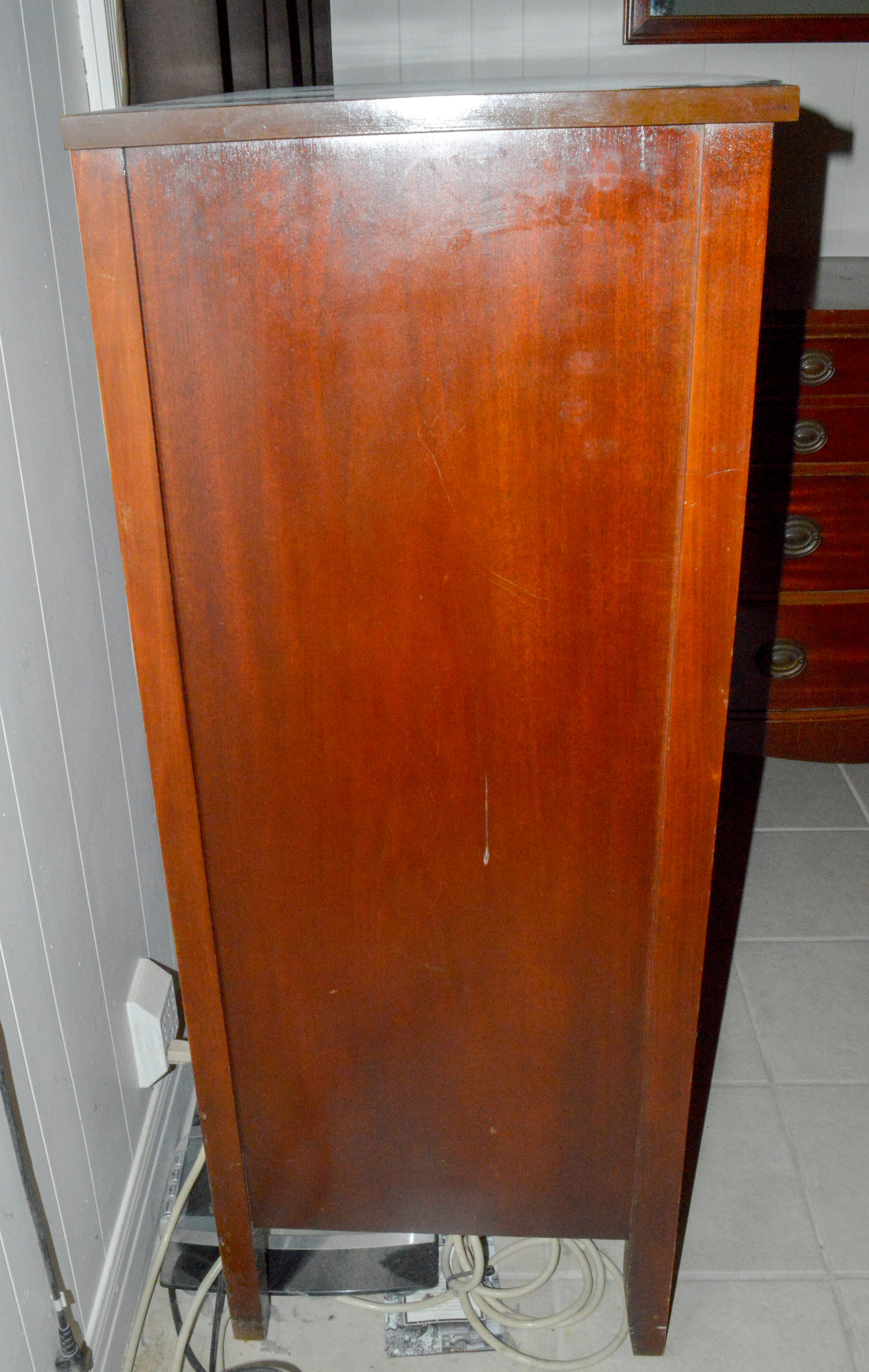 Mahogany Chest of Drawers by Dixie Furniture