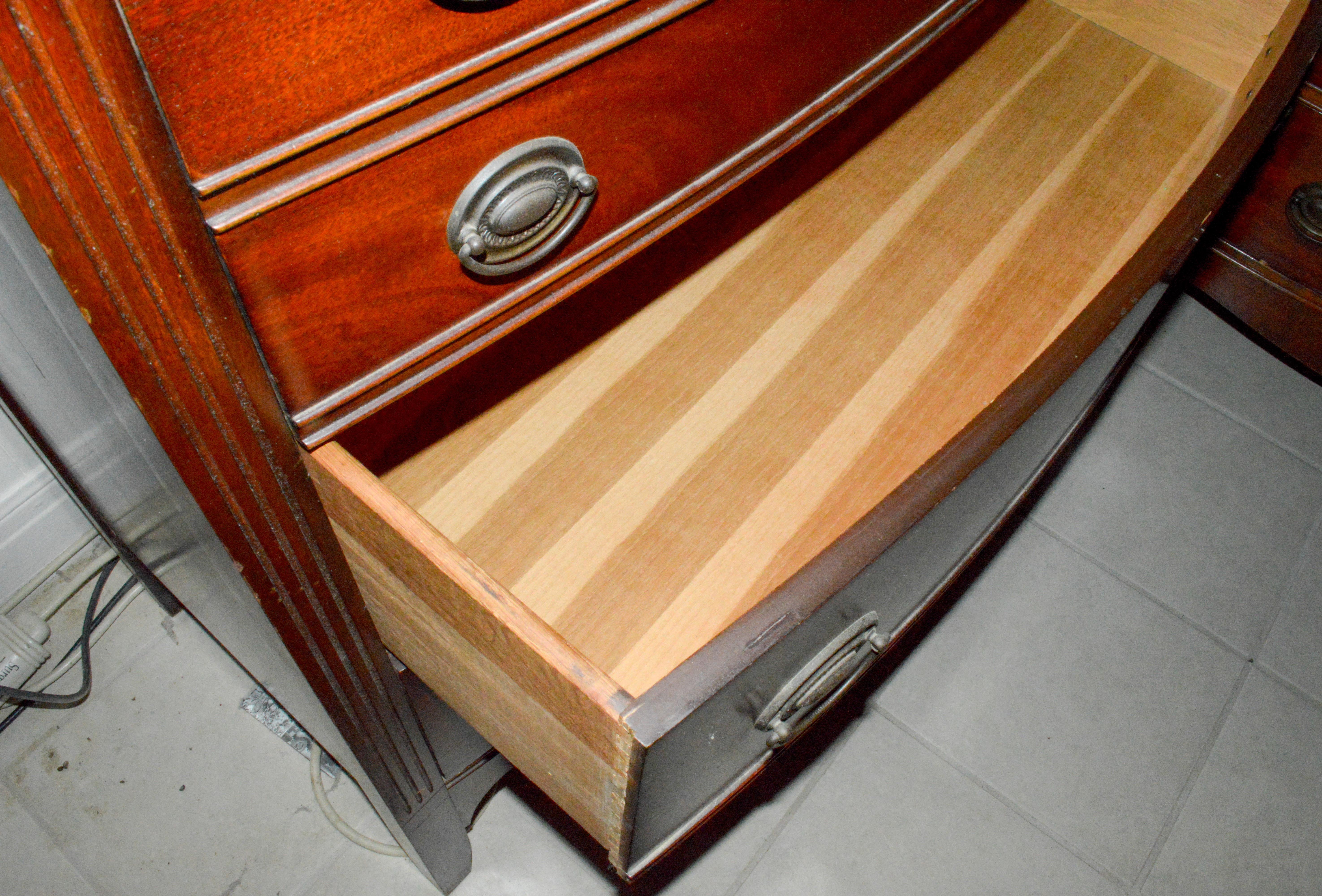 Mahogany Chest of Drawers by Dixie Furniture