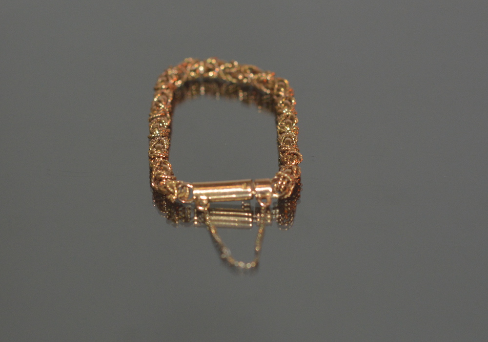 19 Karat Gold Bracelet