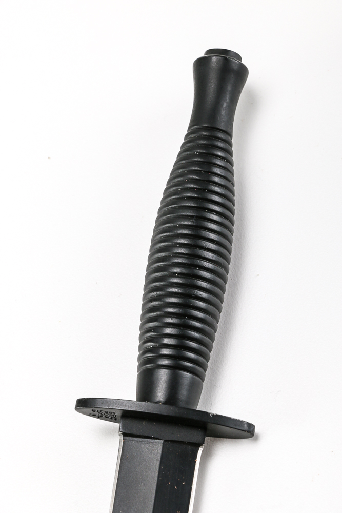 Large Linder Carbon Fiber Dagger with Sheath