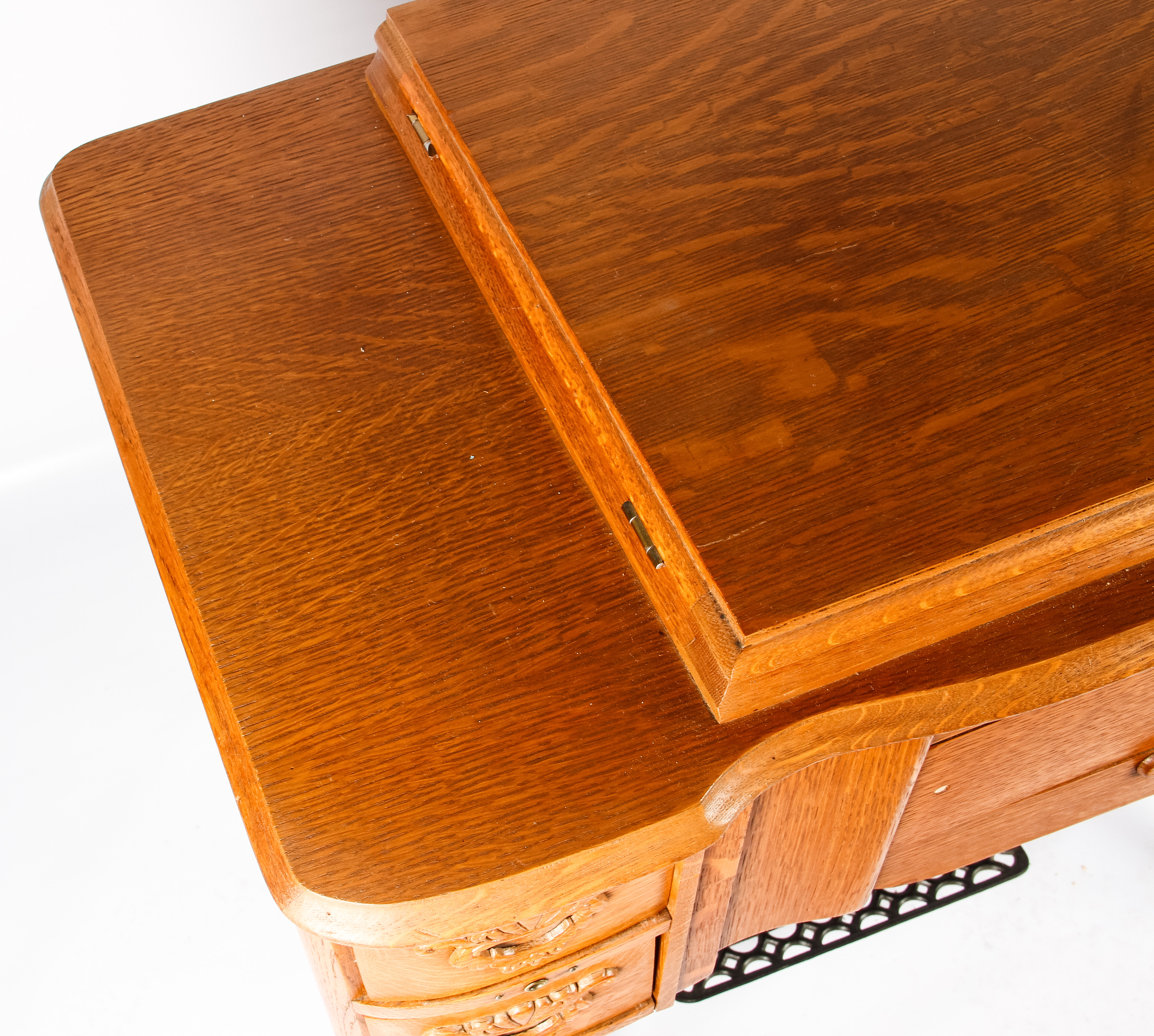 Vintage Standard Sewing Machine and Cabinet