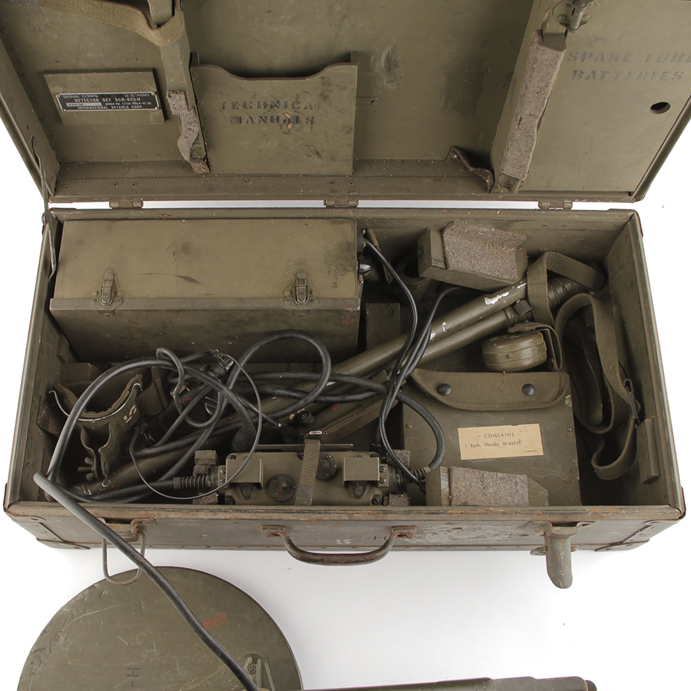 Original WWII Signal Corps U.S. Army Mine Detector Set