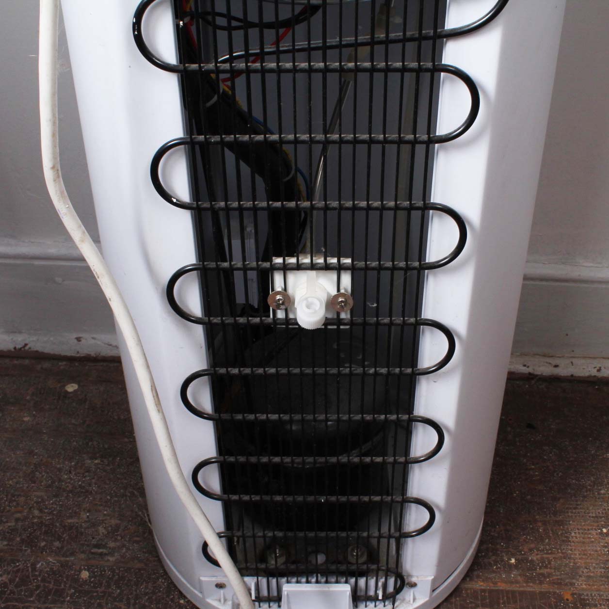 Vitapur Water Dispenser with Vintage Drink Cooler