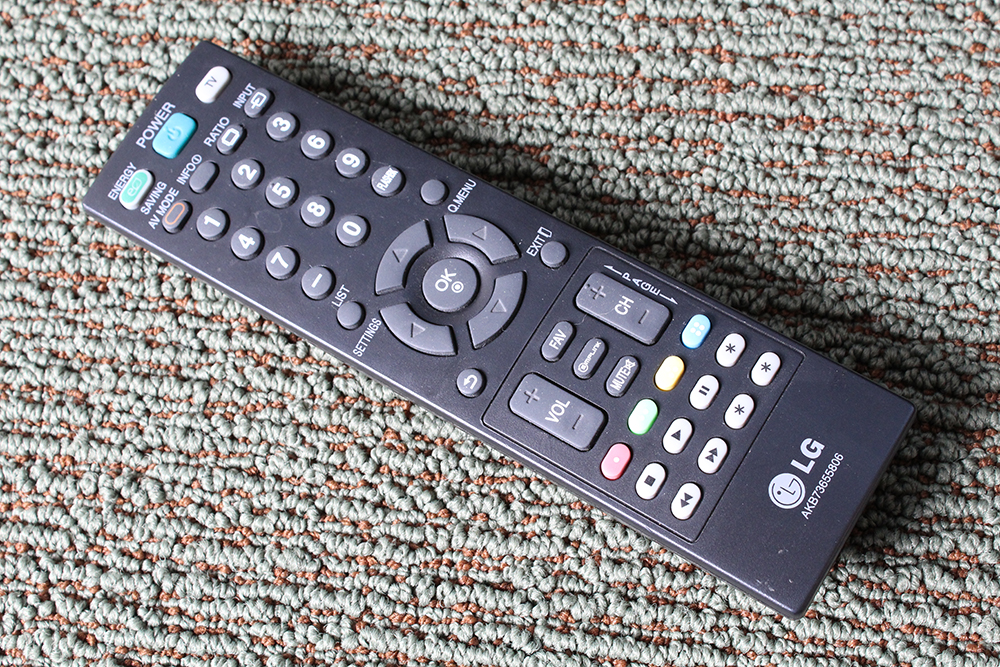 LG 42" Flat Screen Television With Dayton Soundbar