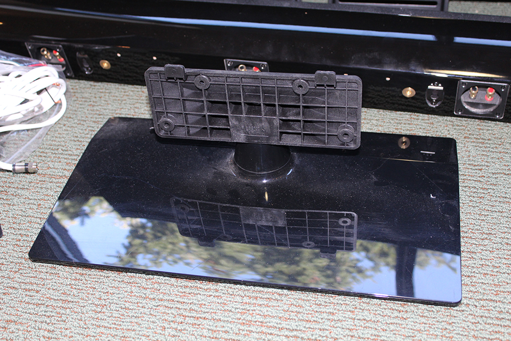 LG 42" Flat Screen Television With Dayton Soundbar