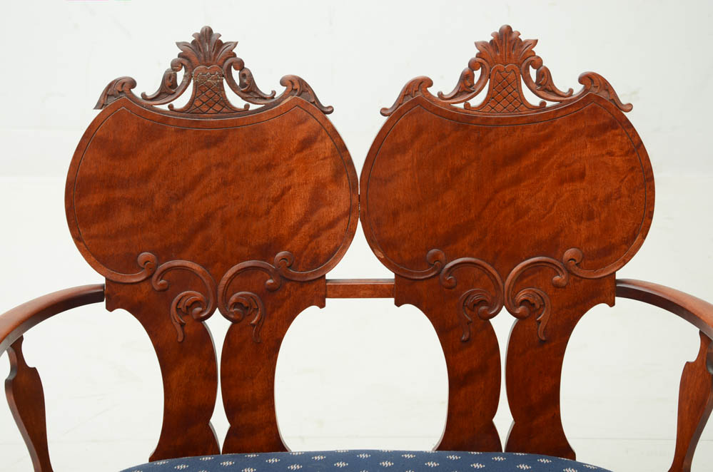 Early 20th Century Colonial Revival Style Settee