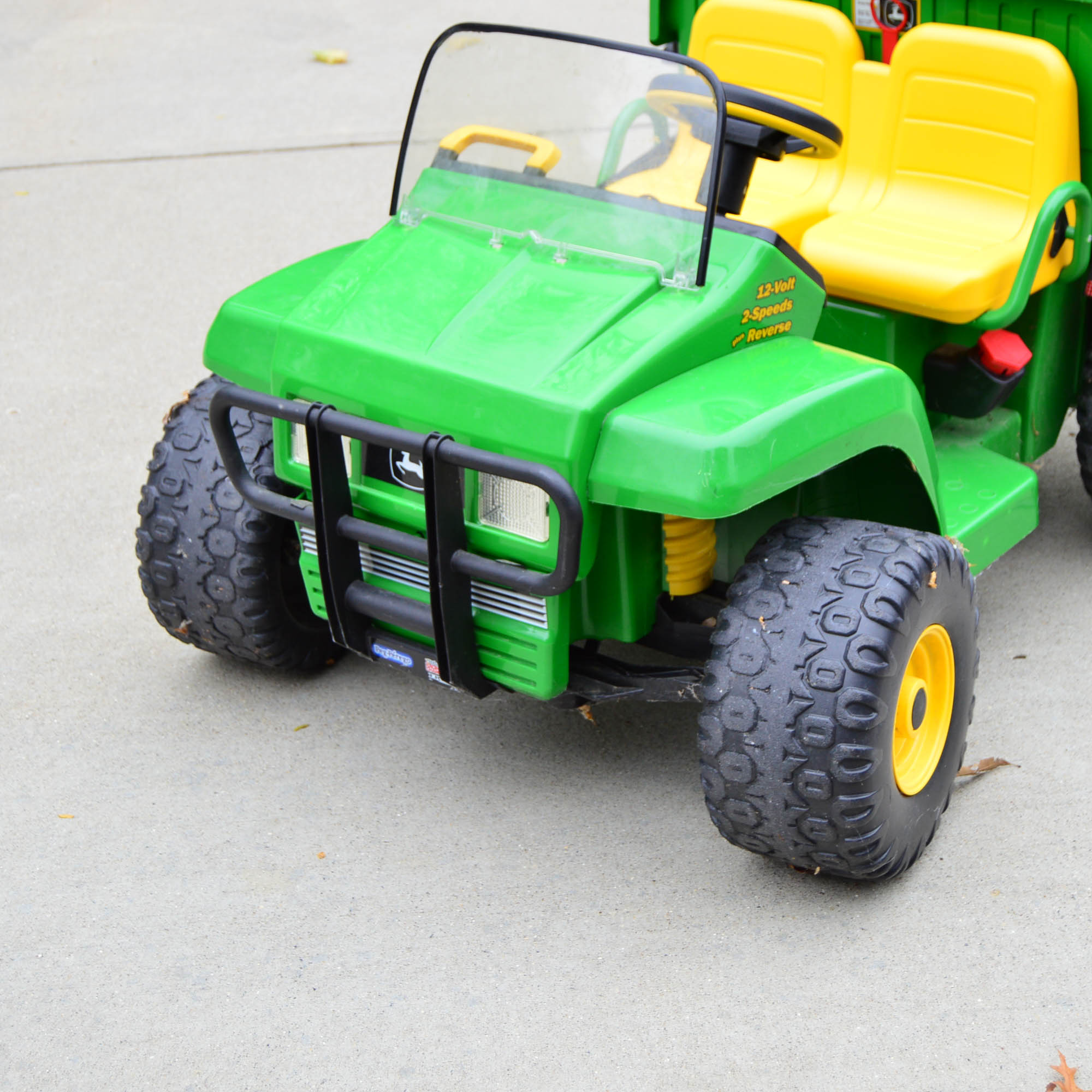 Children's John Deere "Gator" Electric Car Toyby Peg-Perego