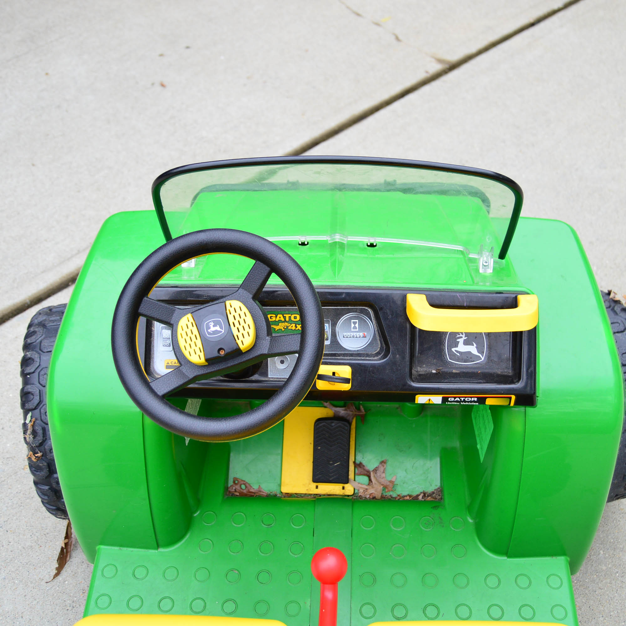 Children's John Deere "Gator" Electric Car Toyby Peg-Perego