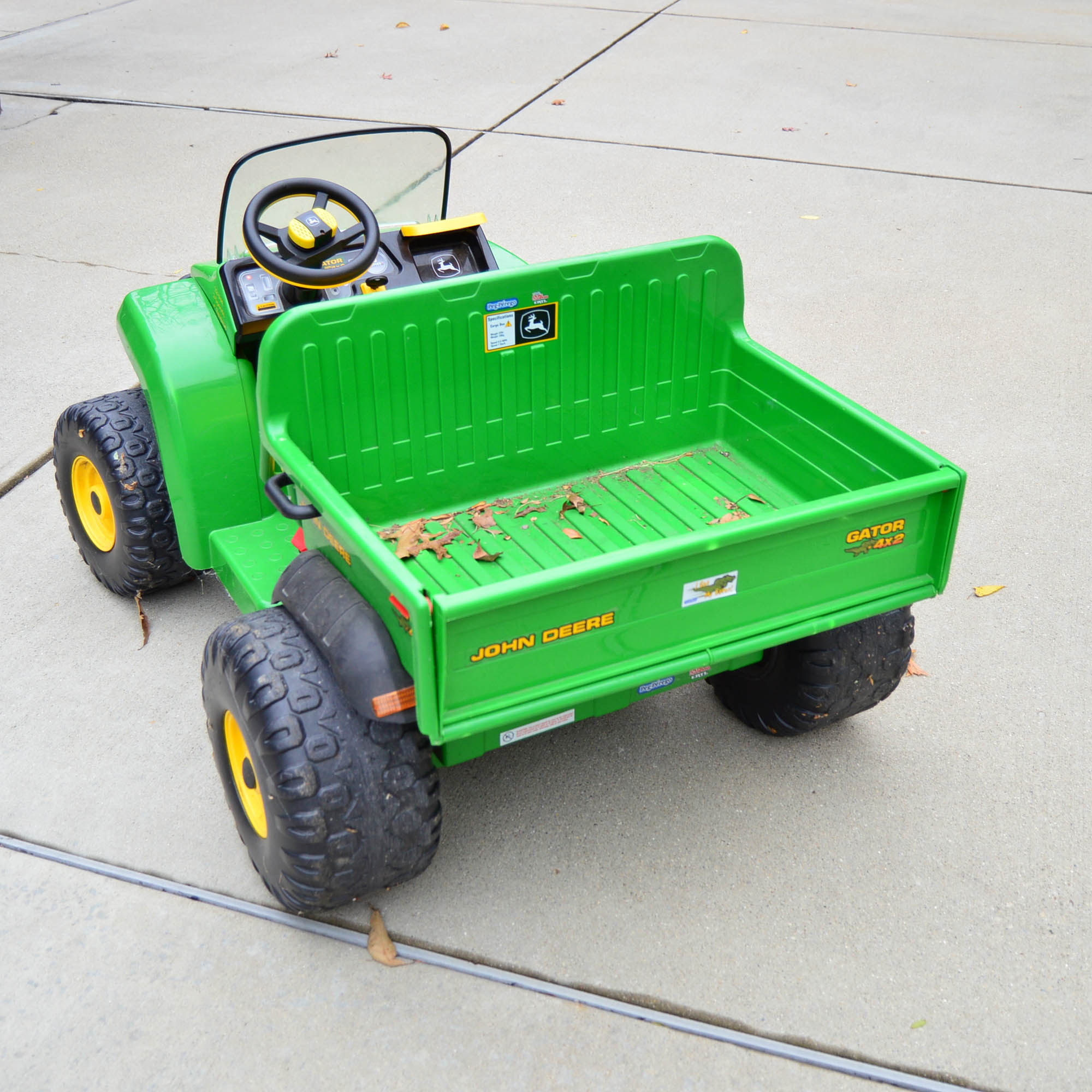 Children's John Deere "Gator" Electric Car Toyby Peg-Perego
