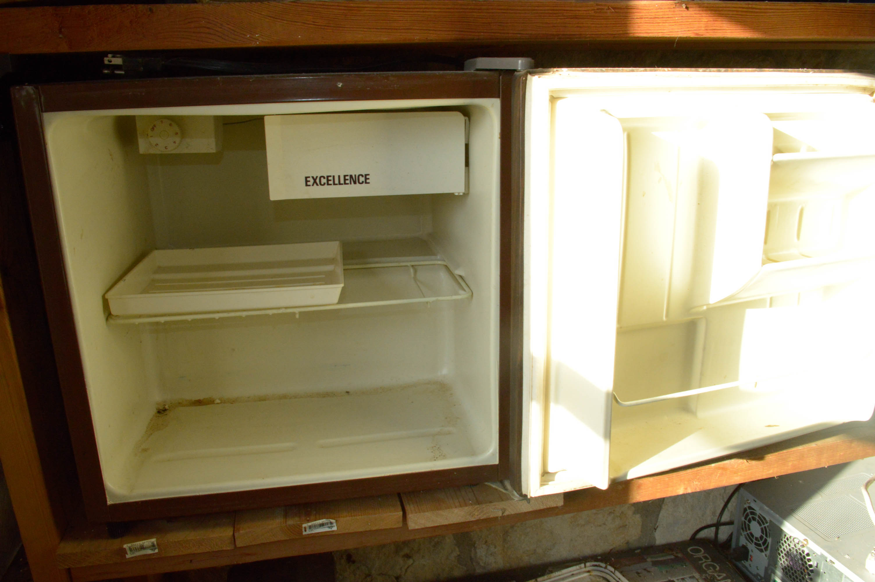 Excellence Mini Refrigerator