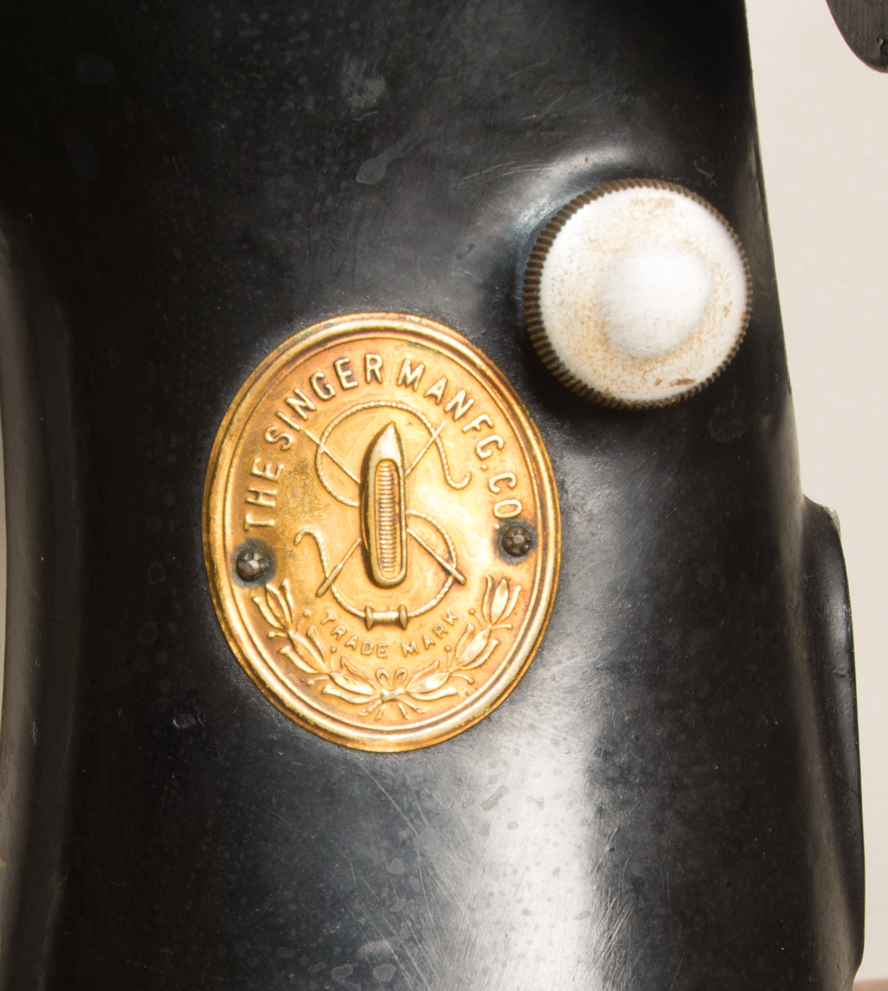 Circa 1941 Singer Sewing Machine Cabinet