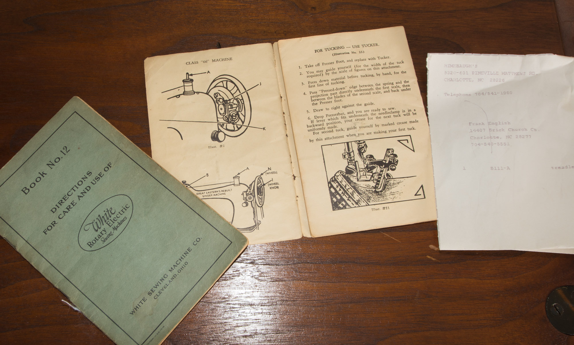 Circa 1941 Singer Sewing Machine Cabinet