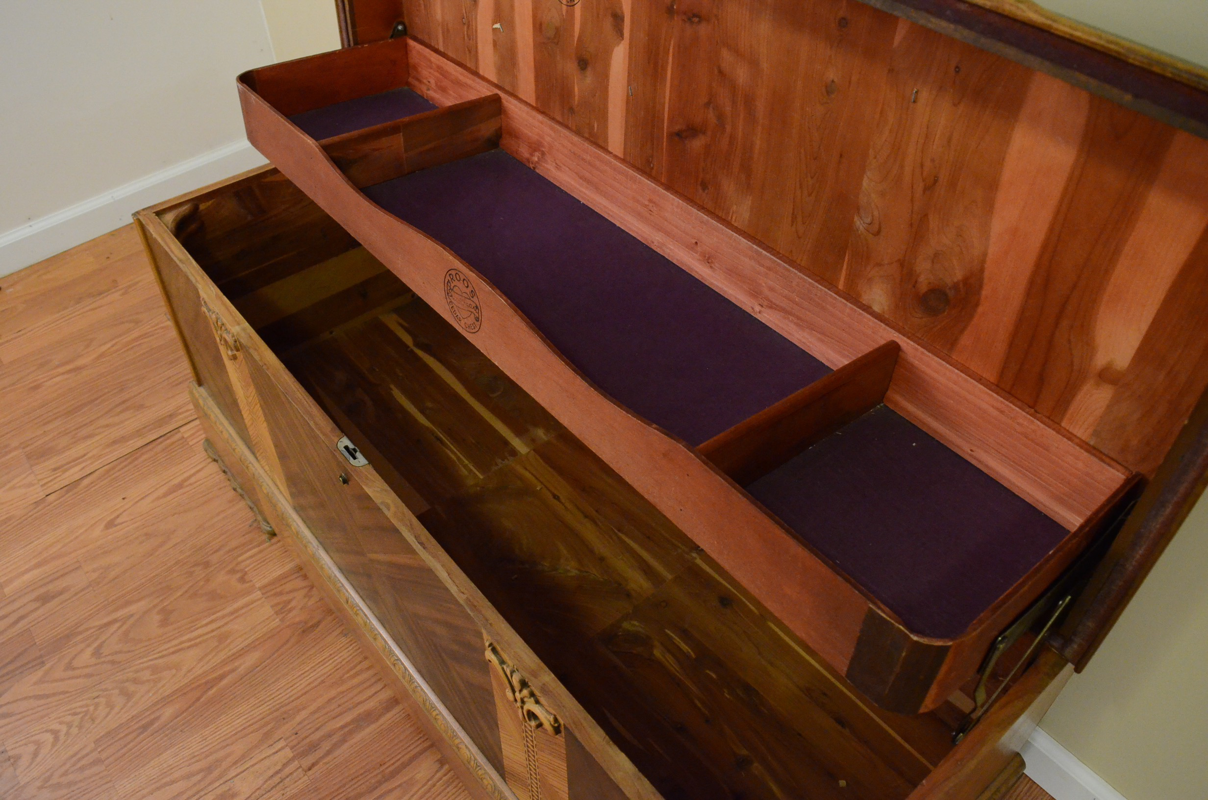 Roos Sweetheart Cedar Chest