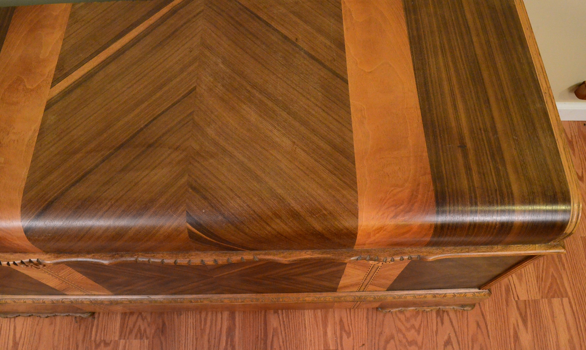 Roos Sweetheart Cedar Chest