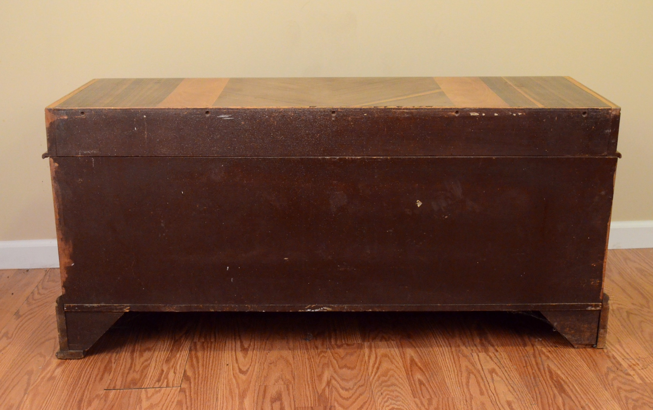 Roos Sweetheart Cedar Chest