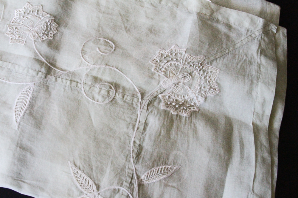 Decorative Tablecloth Assortment Featuring Williams Sonoma