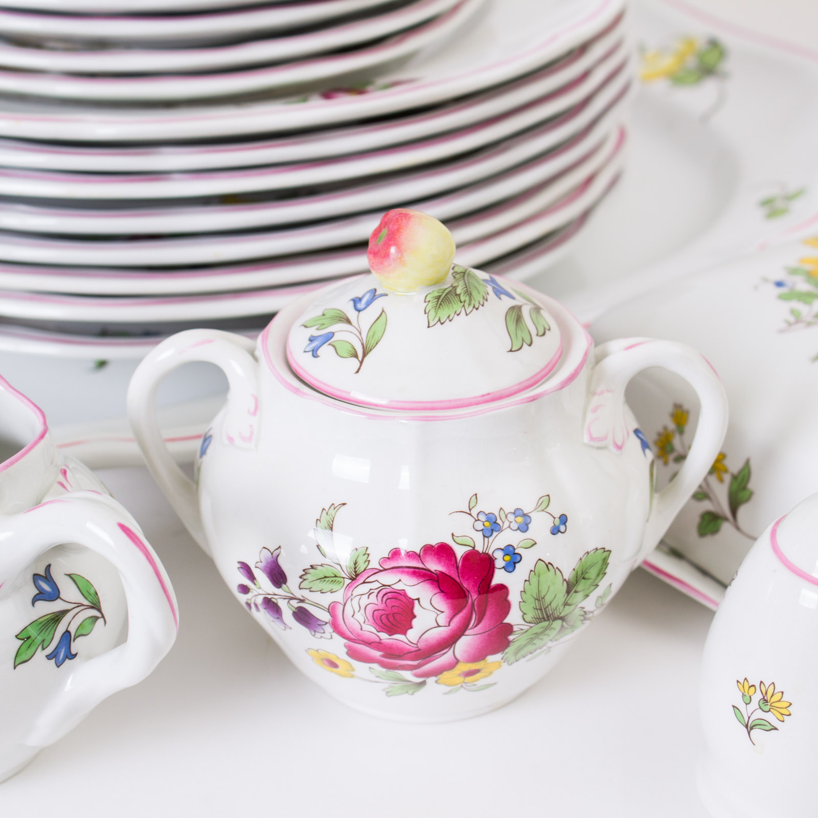 Large Set of Spode "Marlborough Sprays" China