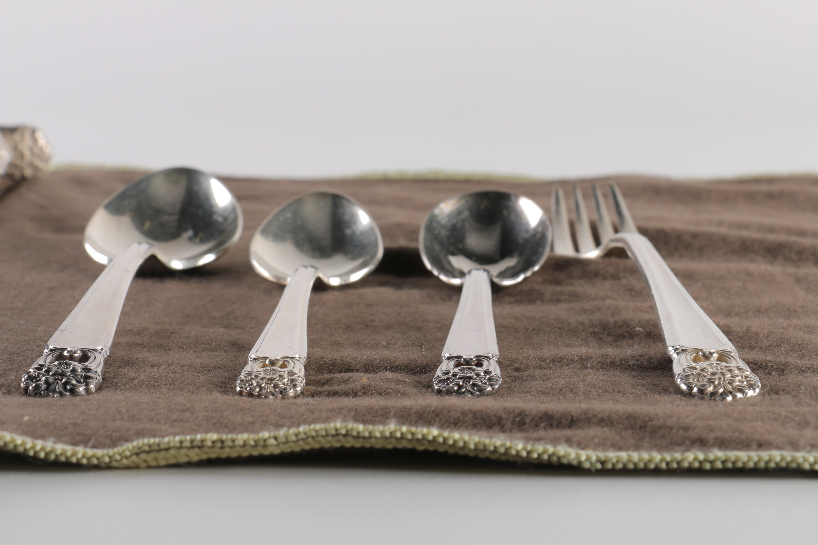 1847 Rogers Bros Silver Plate "Eternally Yours" Silverware Set