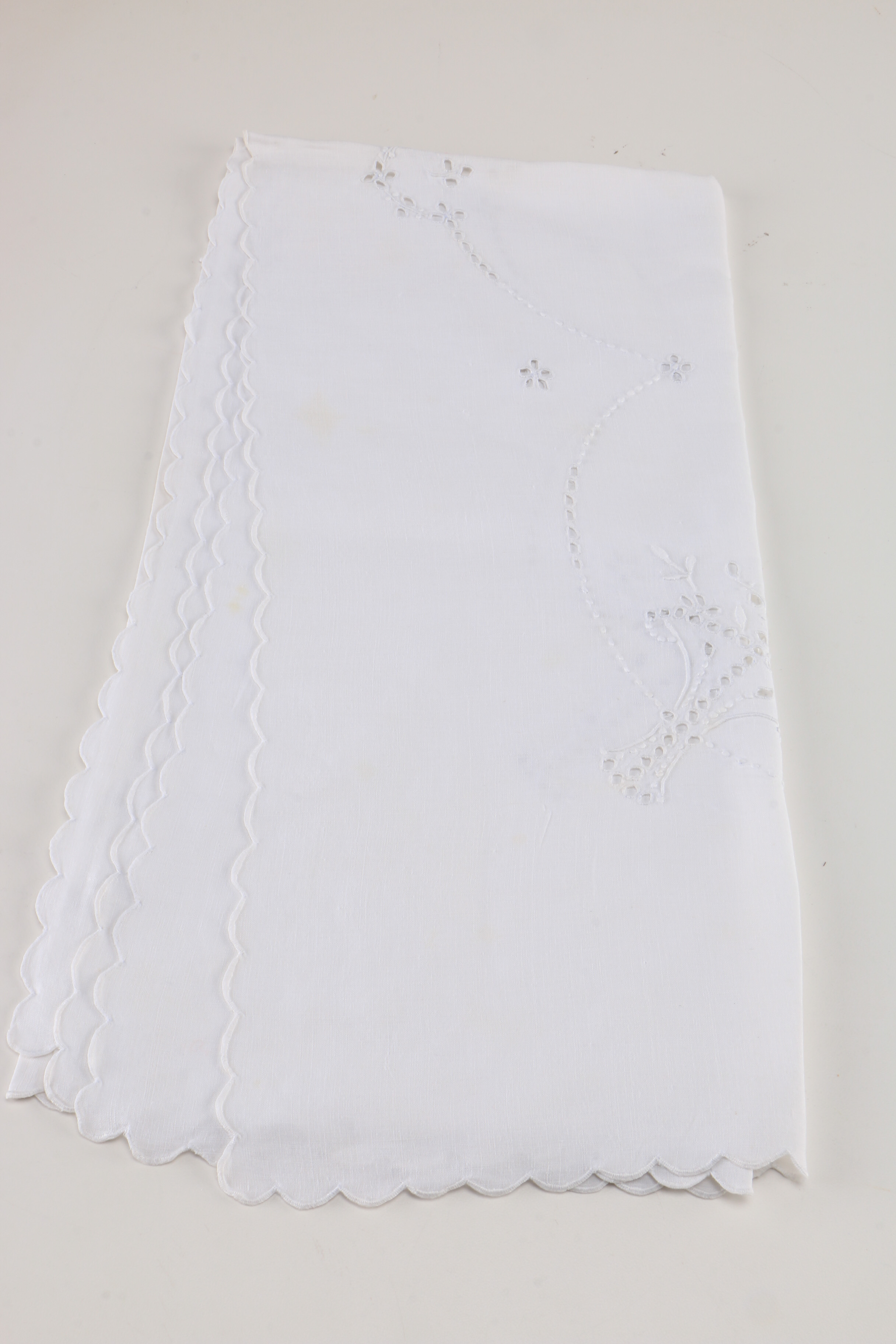 Vintage White Linen Collection