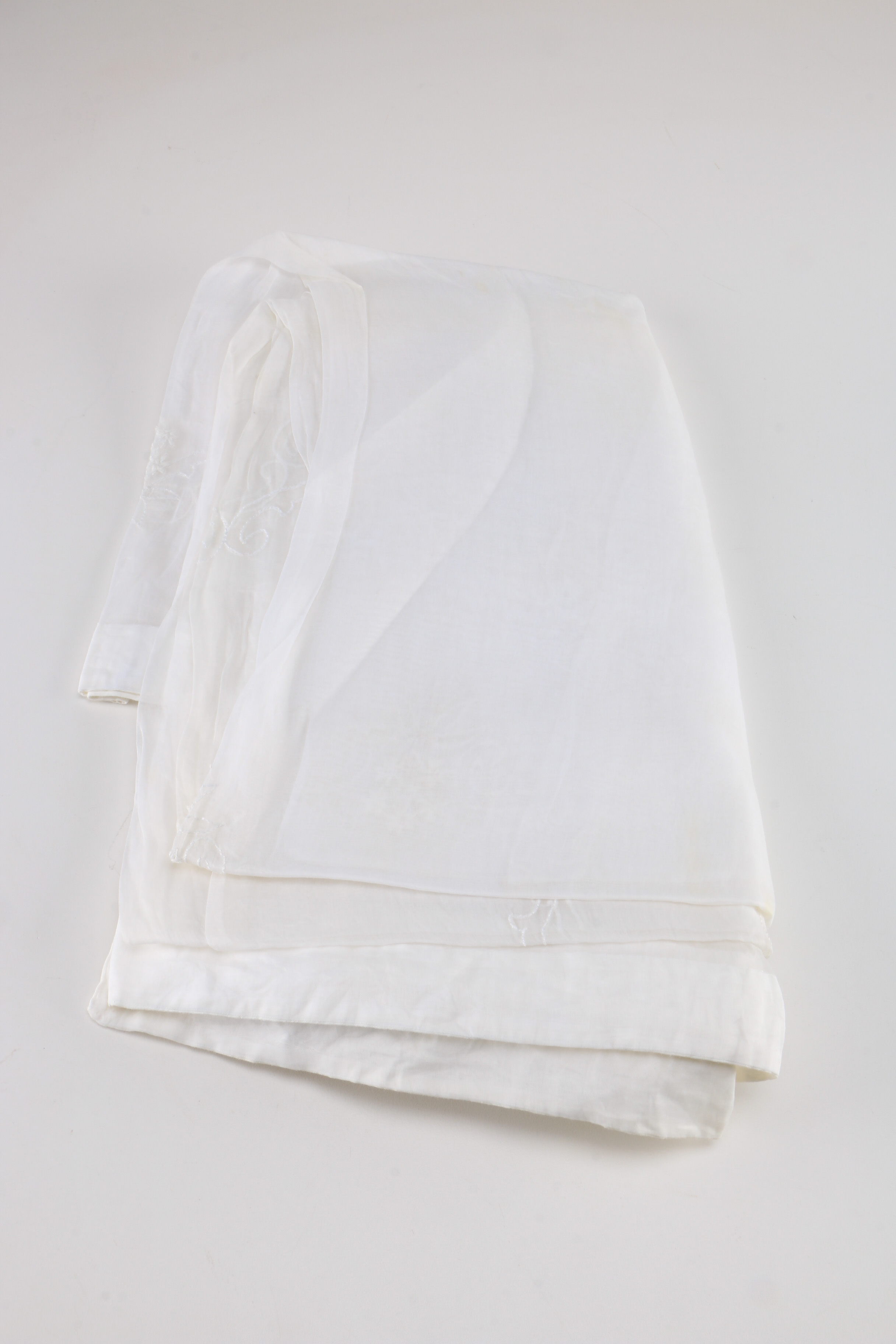 Vintage White Linen Collection
