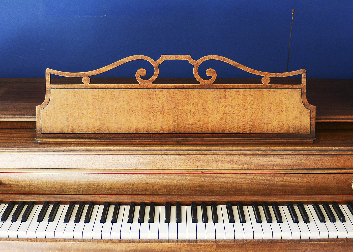 Baldwin Spinet Piano and Bench