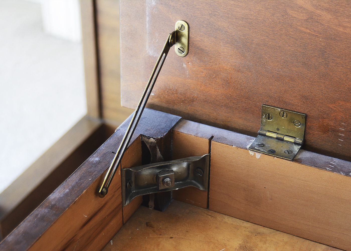 Baldwin Spinet Piano and Bench