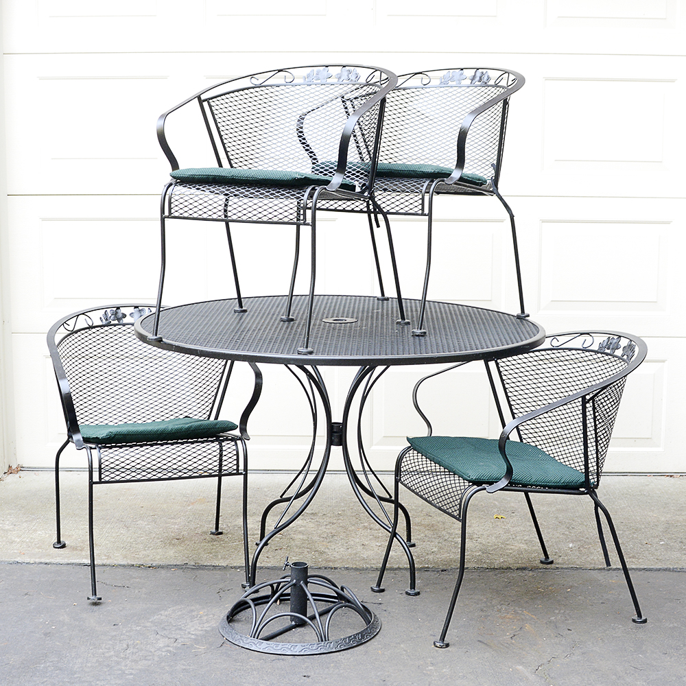 Black Mesh Metal Patio Table with Chairs