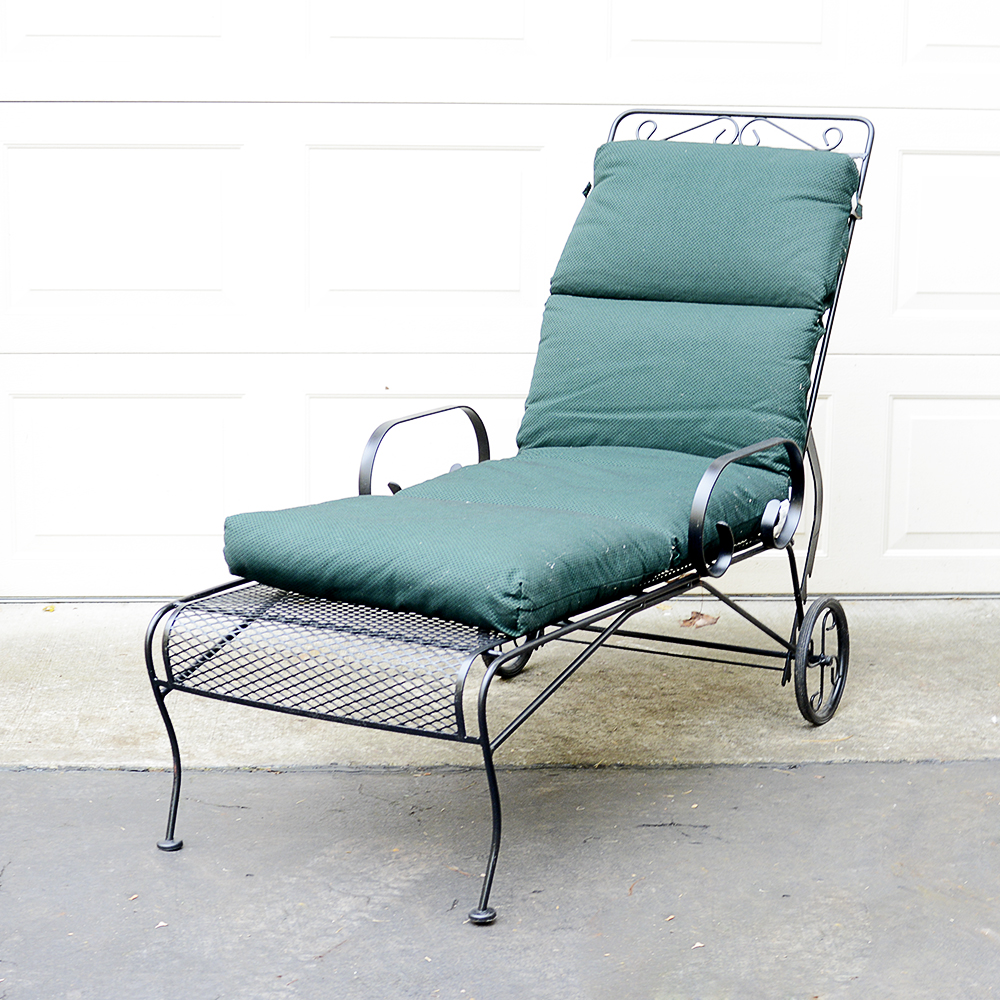 Black Metal Chaise Lounge Patio Chair