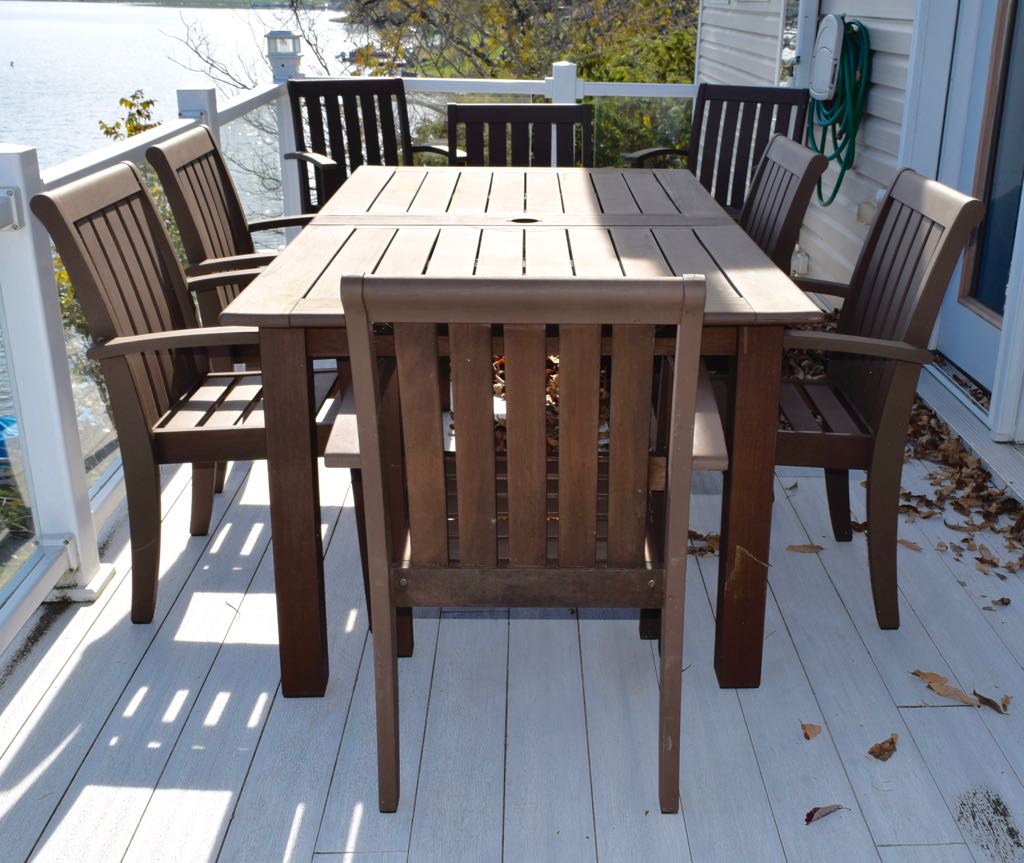 Pottery Barn Outdoor Table With Eight Chairs