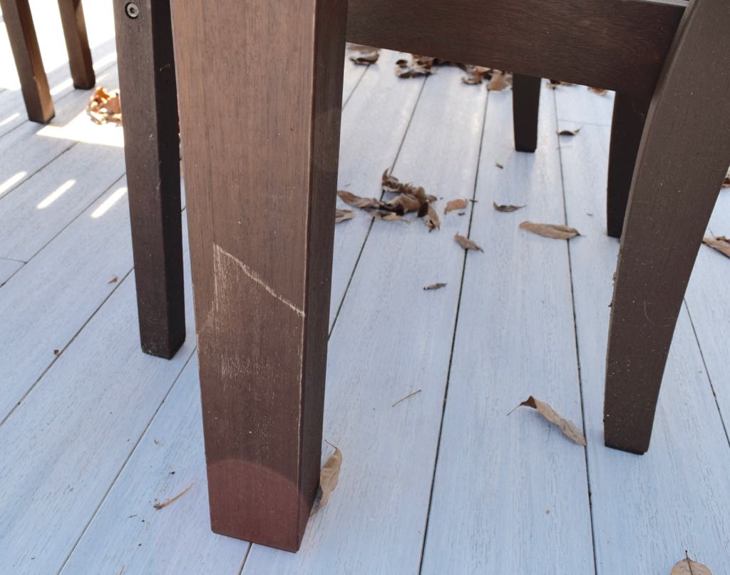 Pottery Barn Outdoor Table With Eight Chairs