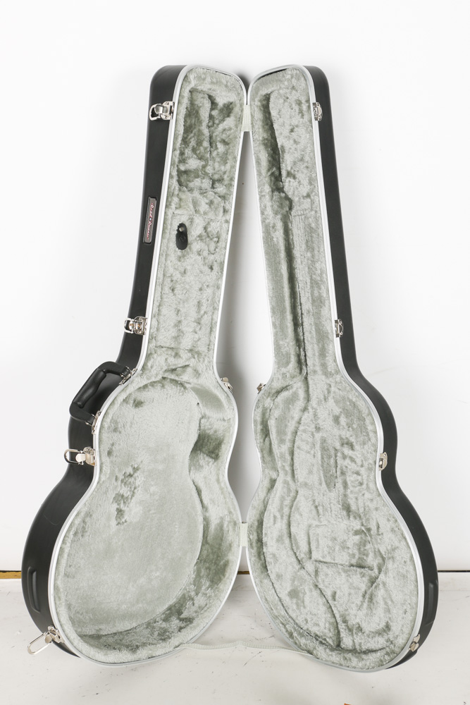 Yamaha F335 Acoustic Guitar With Case