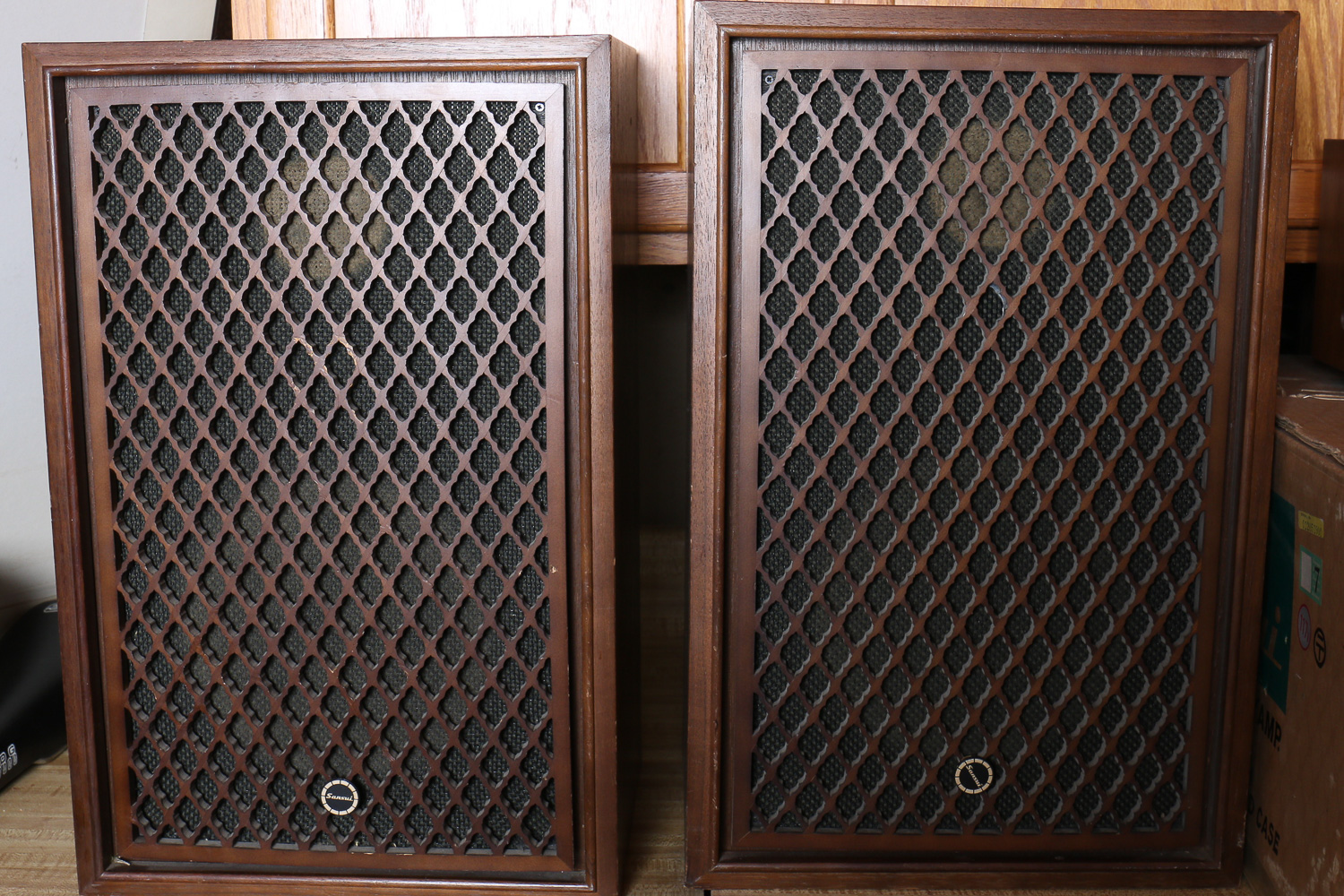 Sansui Stereo Tuner/Amplifier and Speakers