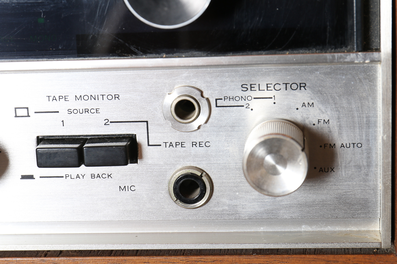 Sansui Stereo Tuner/Amplifier and Speakers