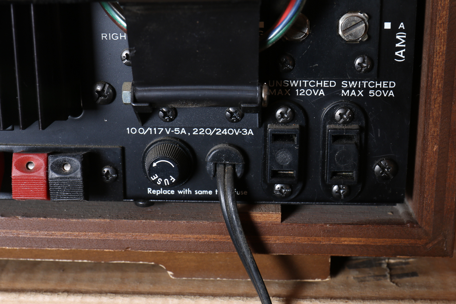 Sansui Stereo Tuner/Amplifier and Speakers