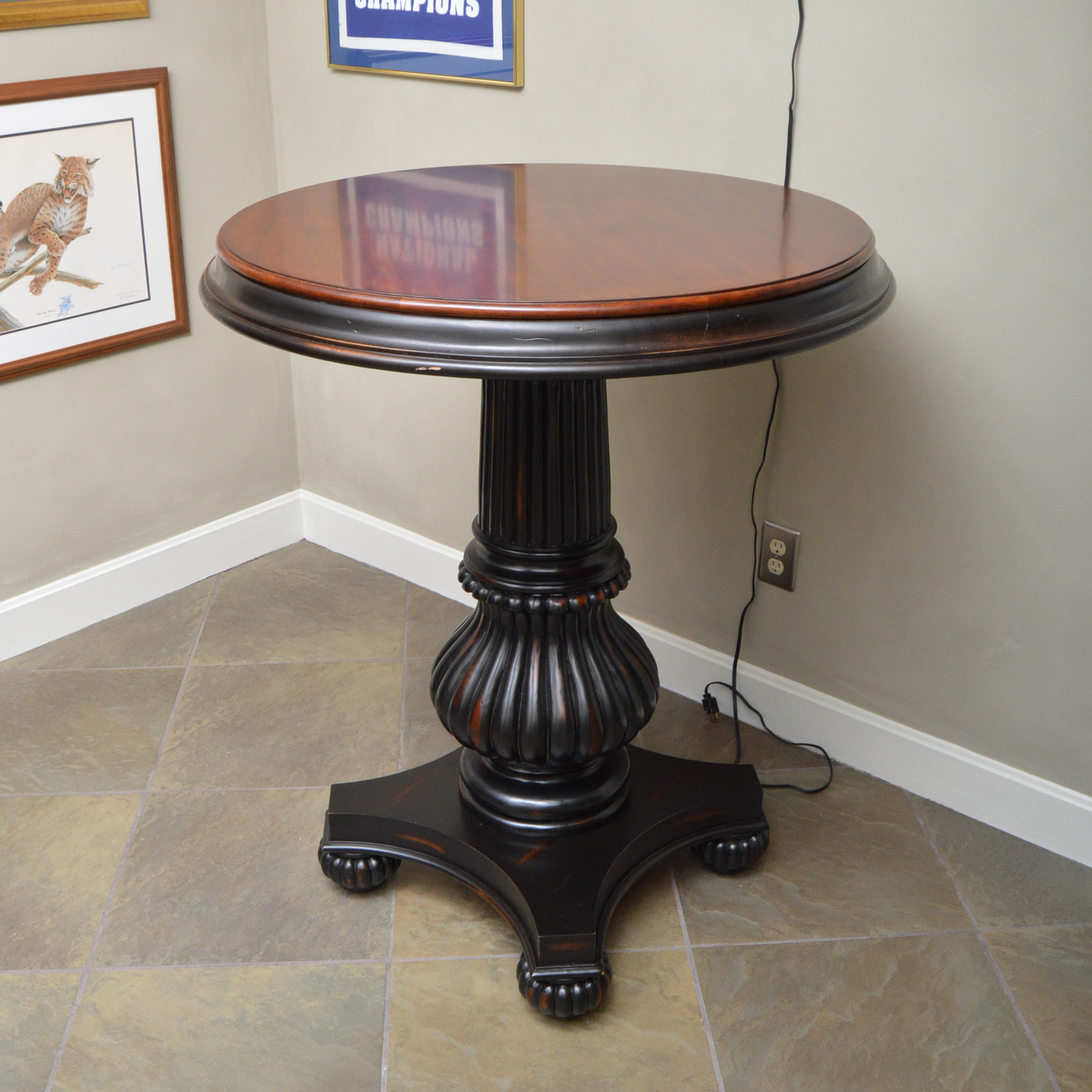Havertys Furniture Pub Table with Hillsdale Stools