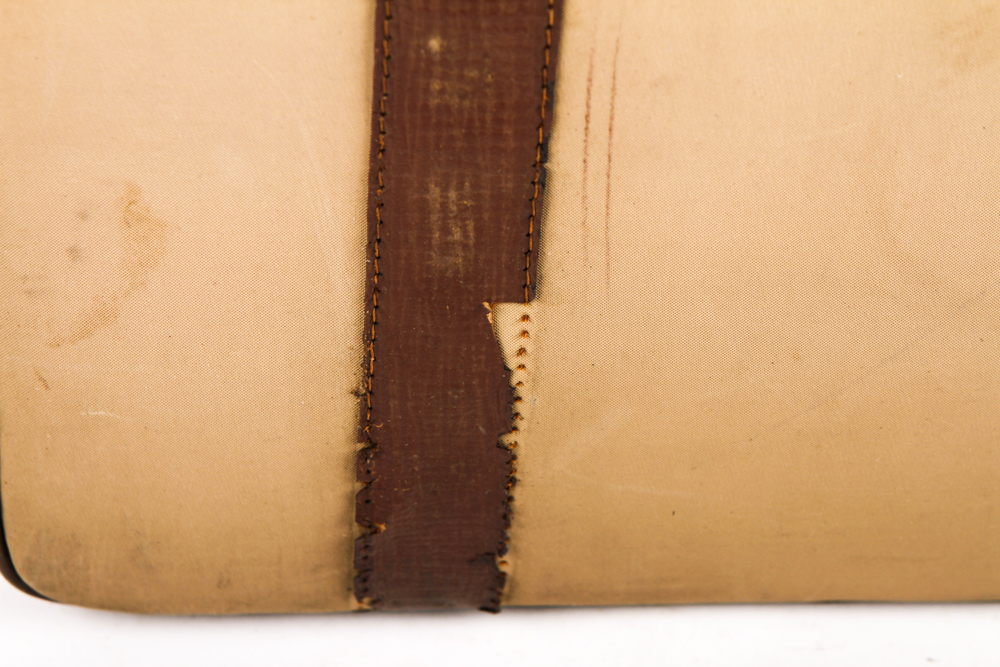 Vintage Olivetti Lettera 22 Typewriter with Carrying Case