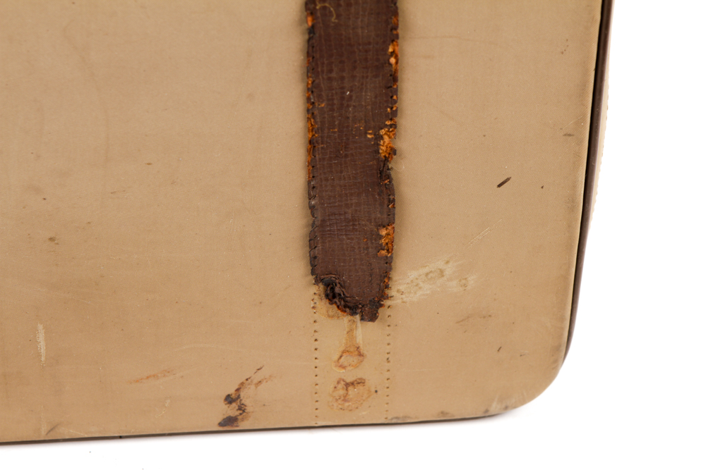 Vintage Olivetti Lettera 22 Typewriter with Carrying Case