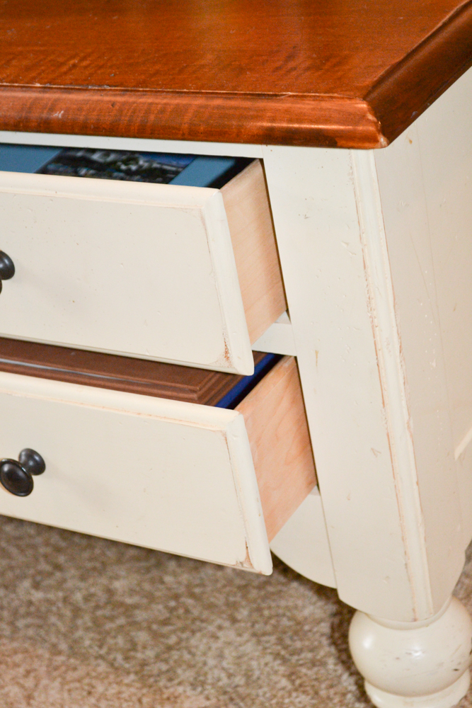 Ethan Allen Farmhouse Style Coffee Table