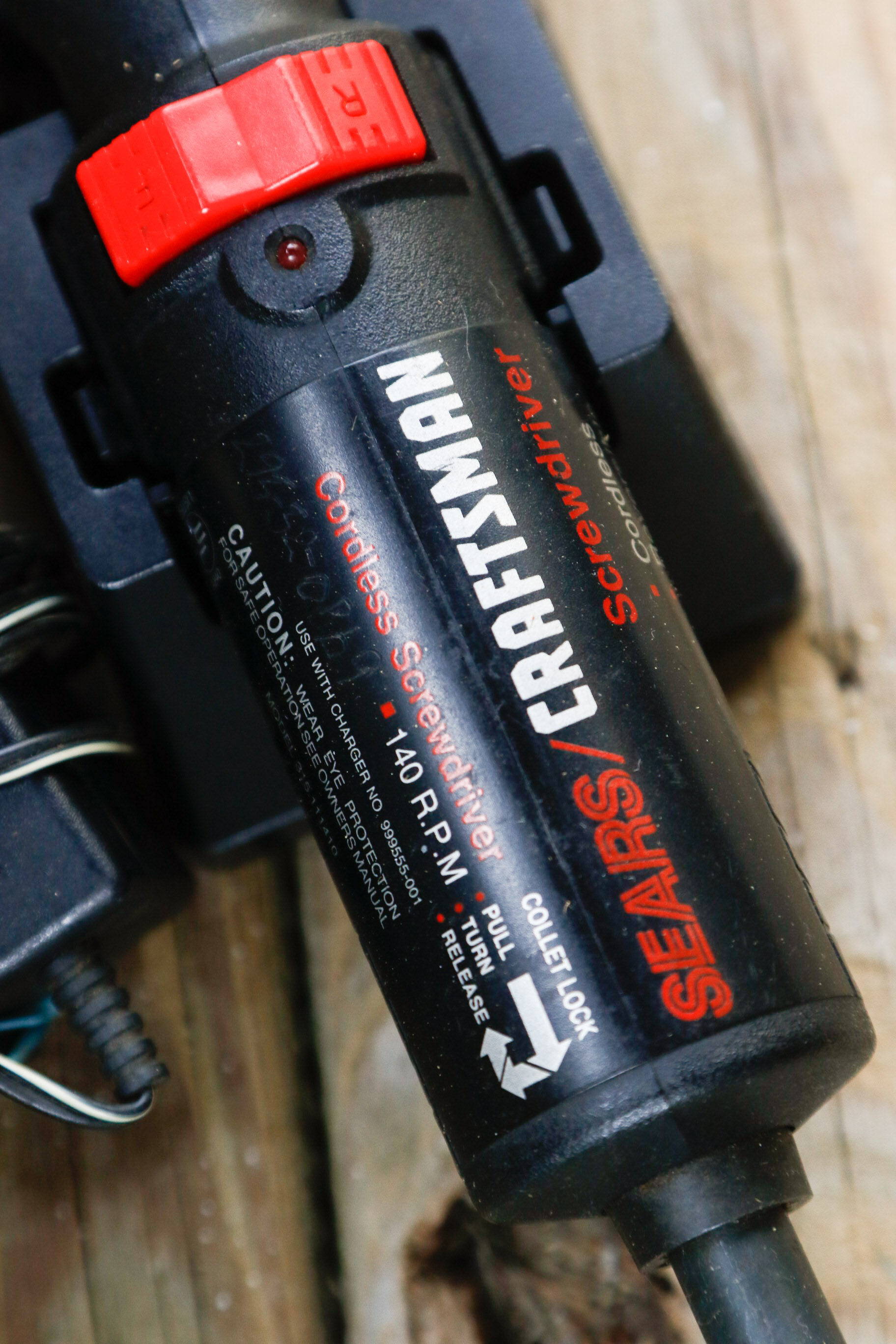 Craftsman Router Table with Buffer, Drill and Rack