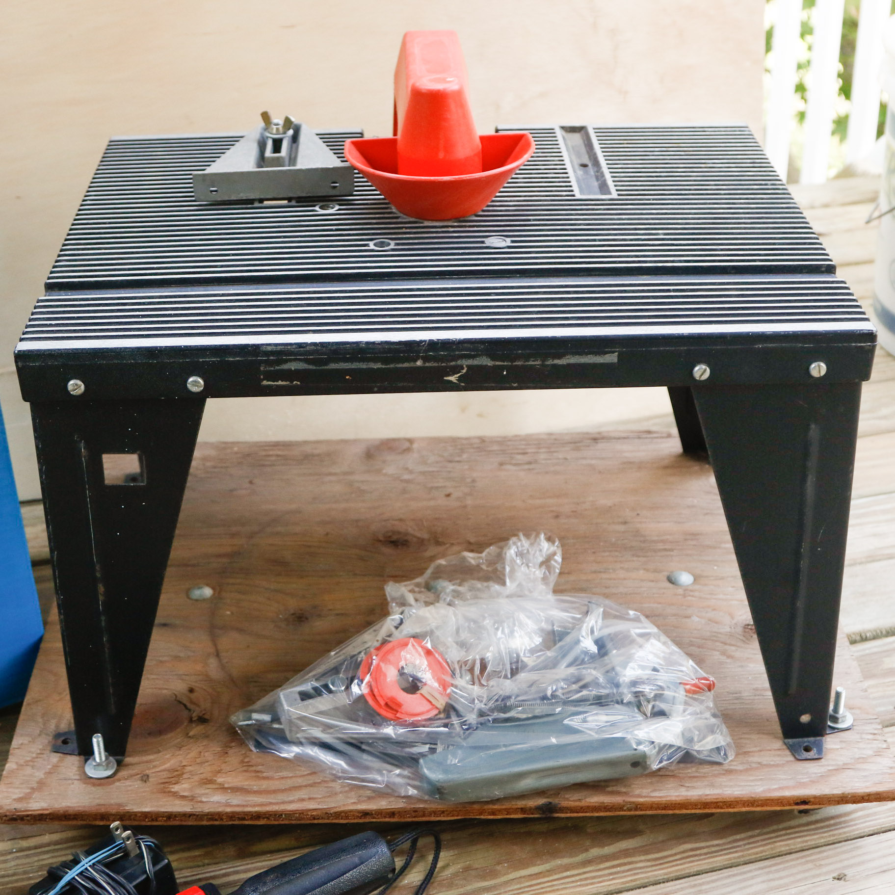 Craftsman Router Table with Buffer, Drill and Rack