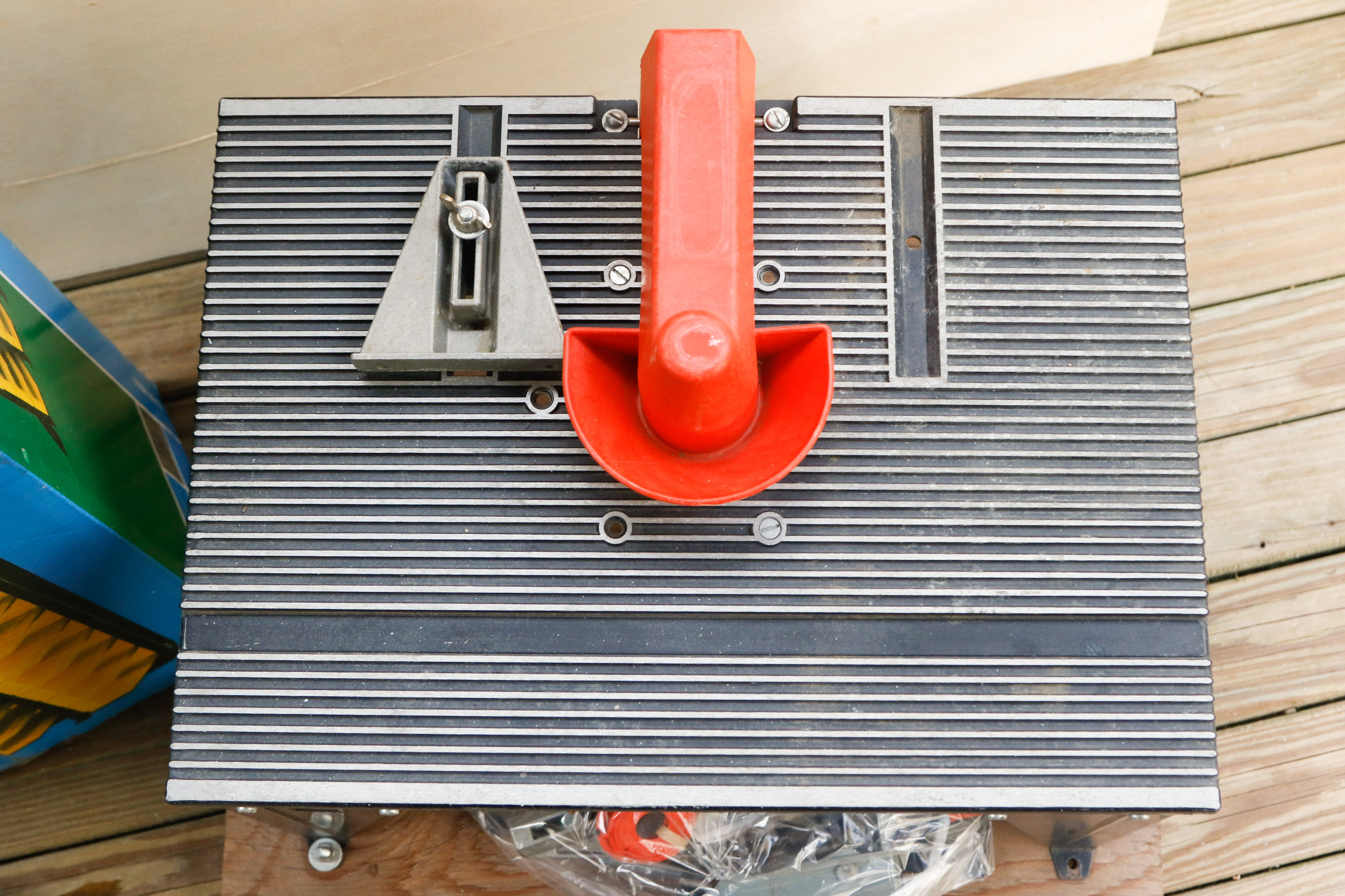 Craftsman Router Table with Buffer, Drill and Rack