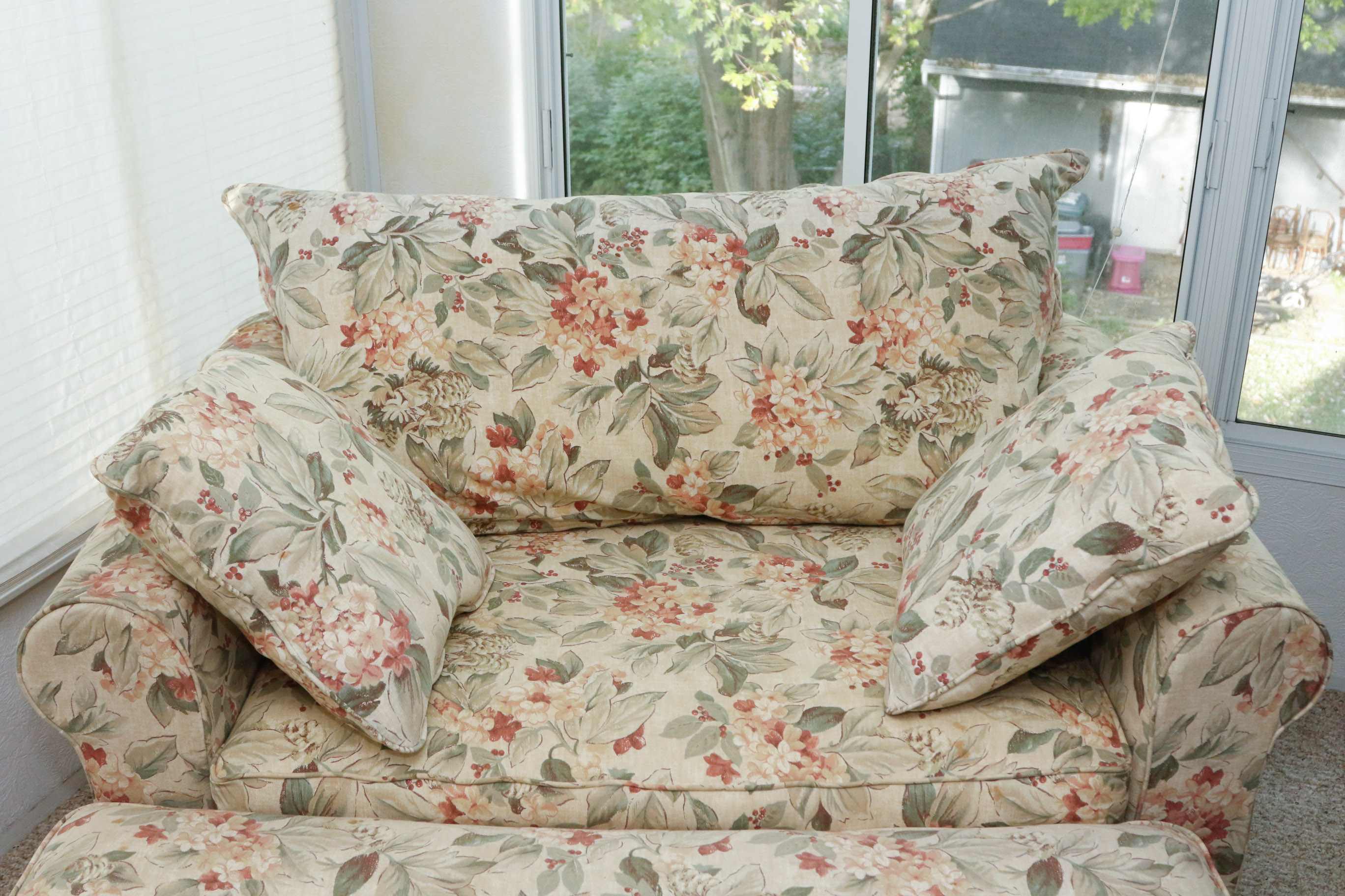 Ellis Home Furnishings Convertible Sleeper Chair