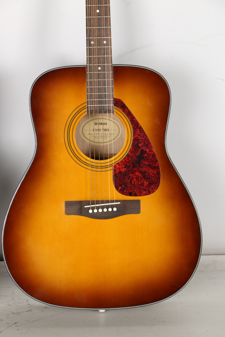 Yamaha F335 Acoustic Guitar With Case