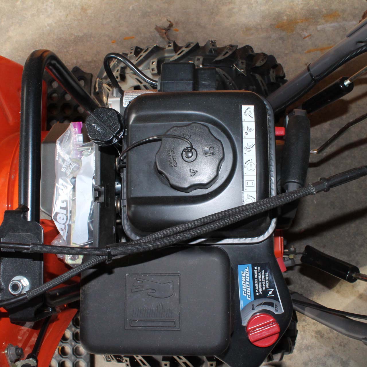 Husqvarna 924HV Snowblower