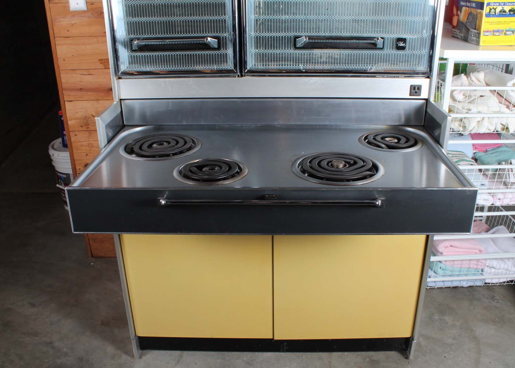 Vintage 1960's Frigidaire Flair Range