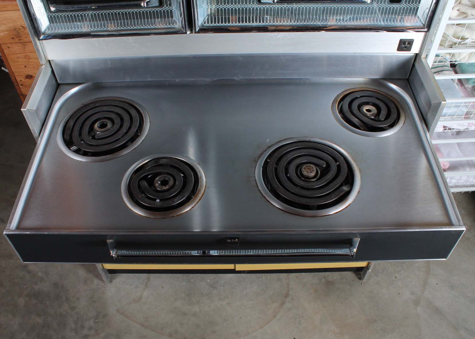 Vintage 1960's Frigidaire Flair Range