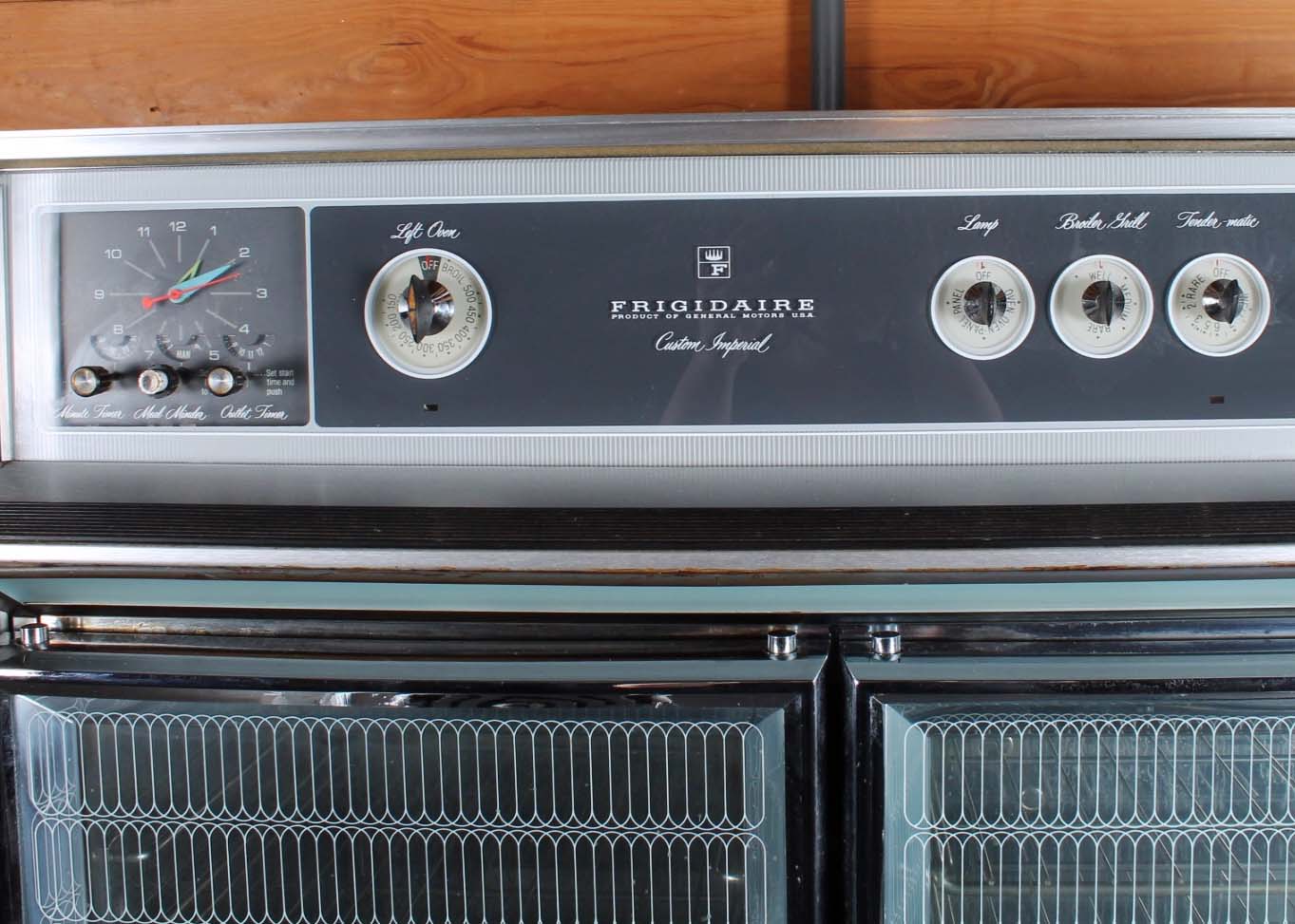 Vintage 1960's Frigidaire Flair Range