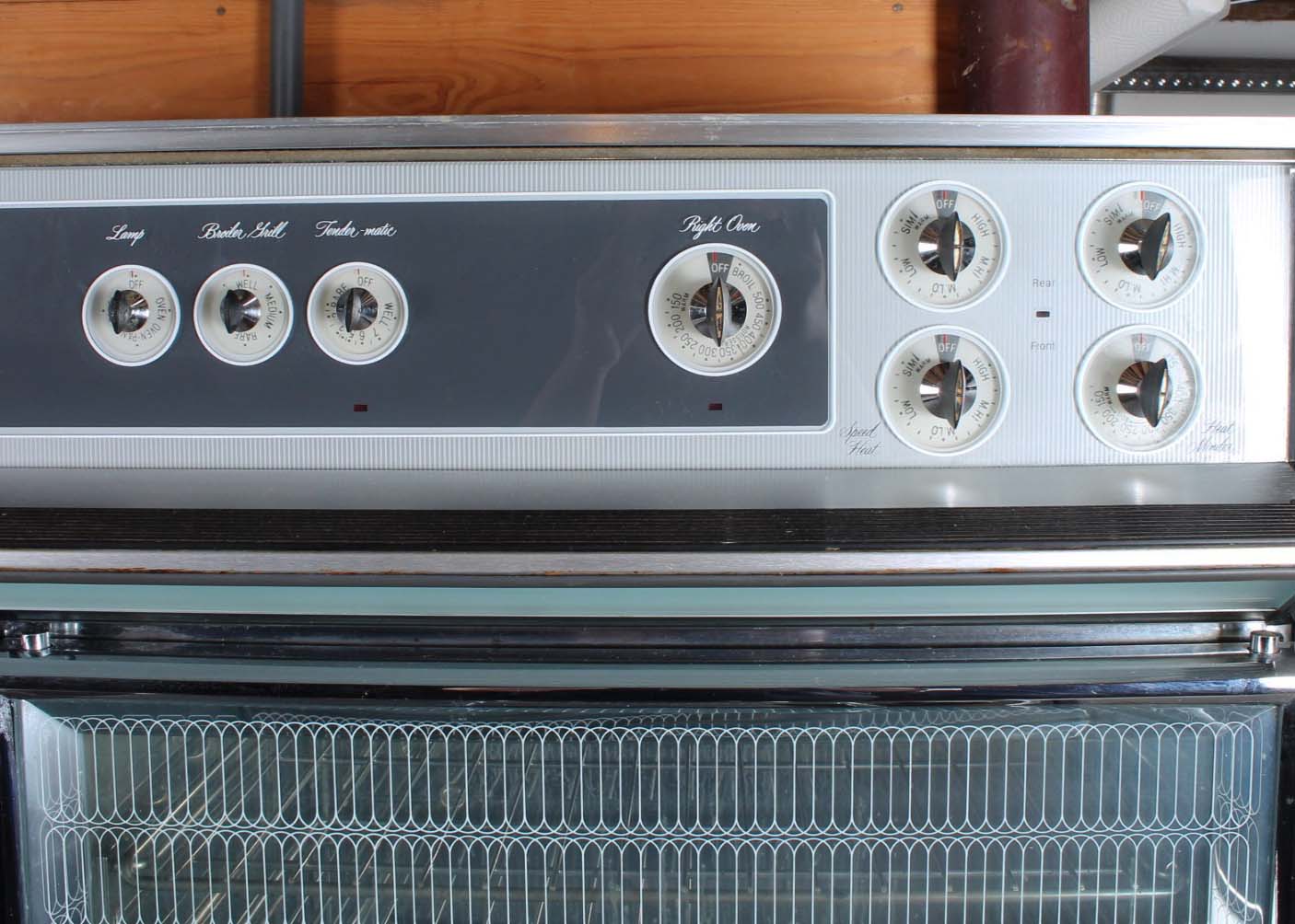 Vintage 1960's Frigidaire Flair Range