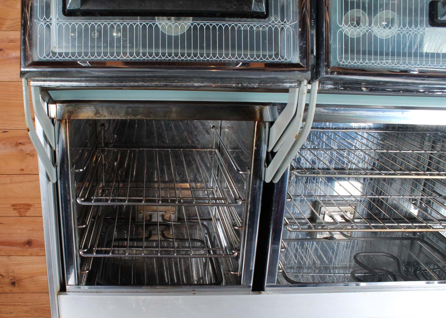 Vintage 1960's Frigidaire Flair Range